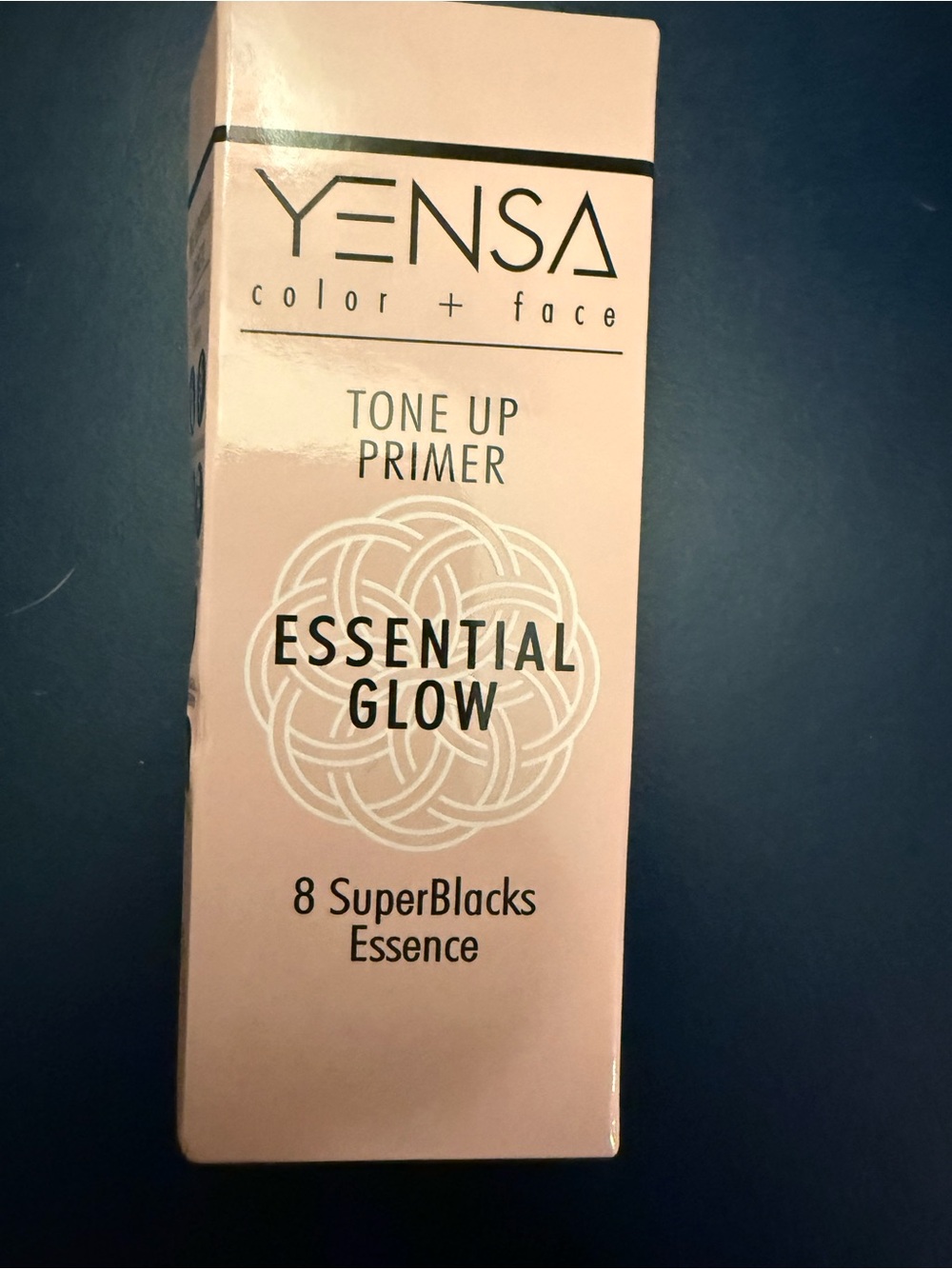 Essential Glow Tone Up Primer -
